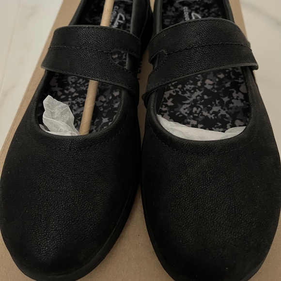 Clarks Cloudsteppers Breeze Mary Jane Flats - Picture 1 of 5